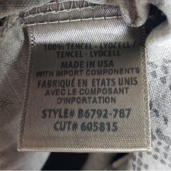 Anthropologie Cloth & Stone 100% Tencel Snakeskin Print Romper Army Green size L - Picture 9 of 12